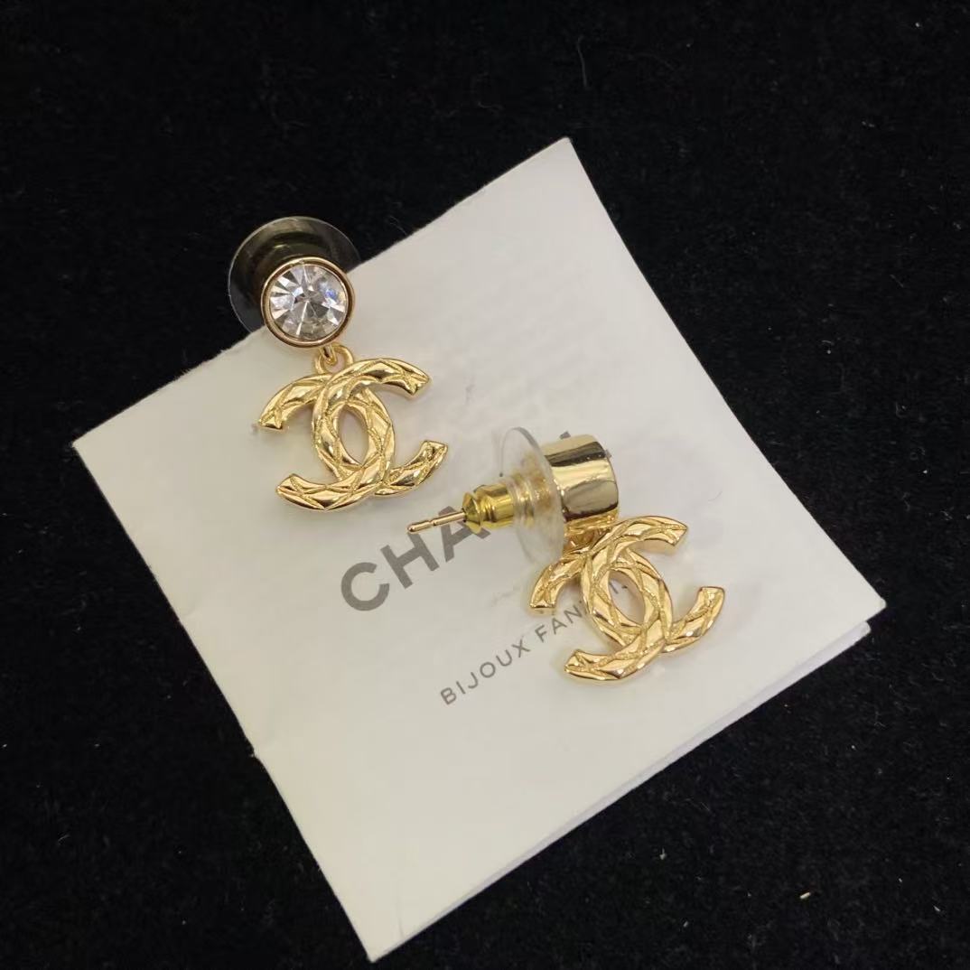 CHANE1 ダブルC ダイヤモンド スタッドピアス【50％割引+送料無料】