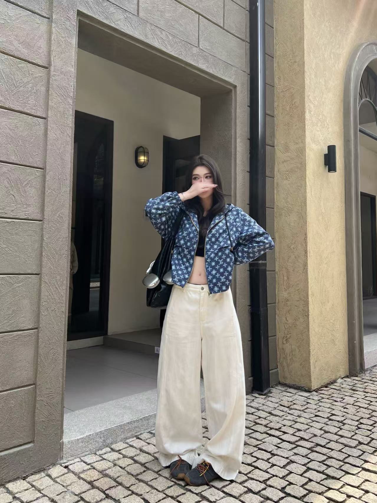 LVの高品質プリントフード付きジャケット【50％割引+送料無料】