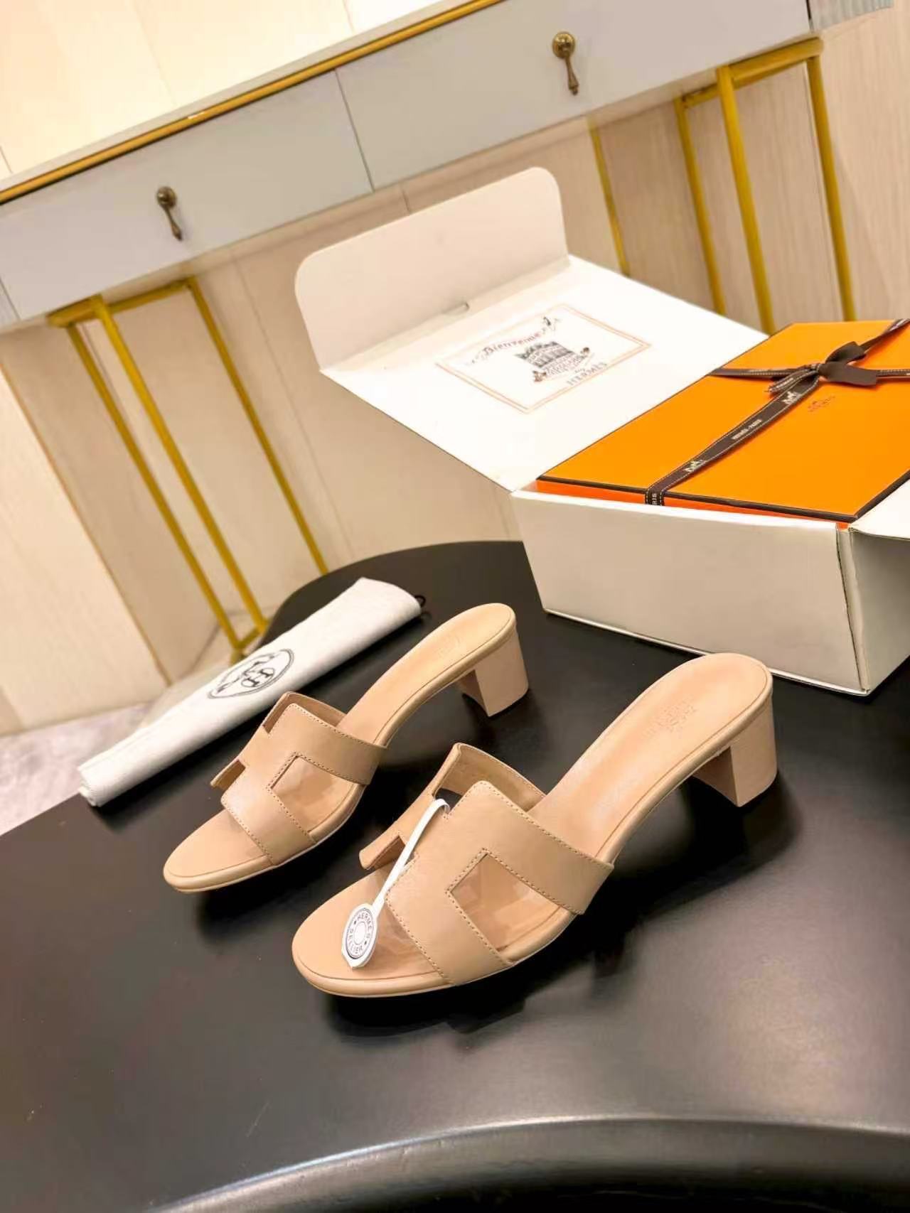 HERME5 高品質Hローヒールシューズ【50％割引+送料無料】