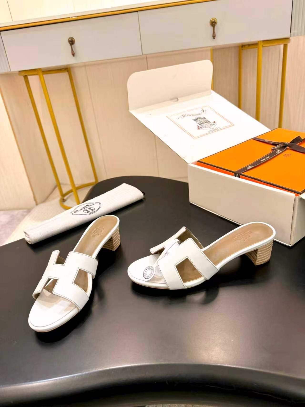 HERME5 高品質Hローヒールシューズ【50％割引+送料無料】