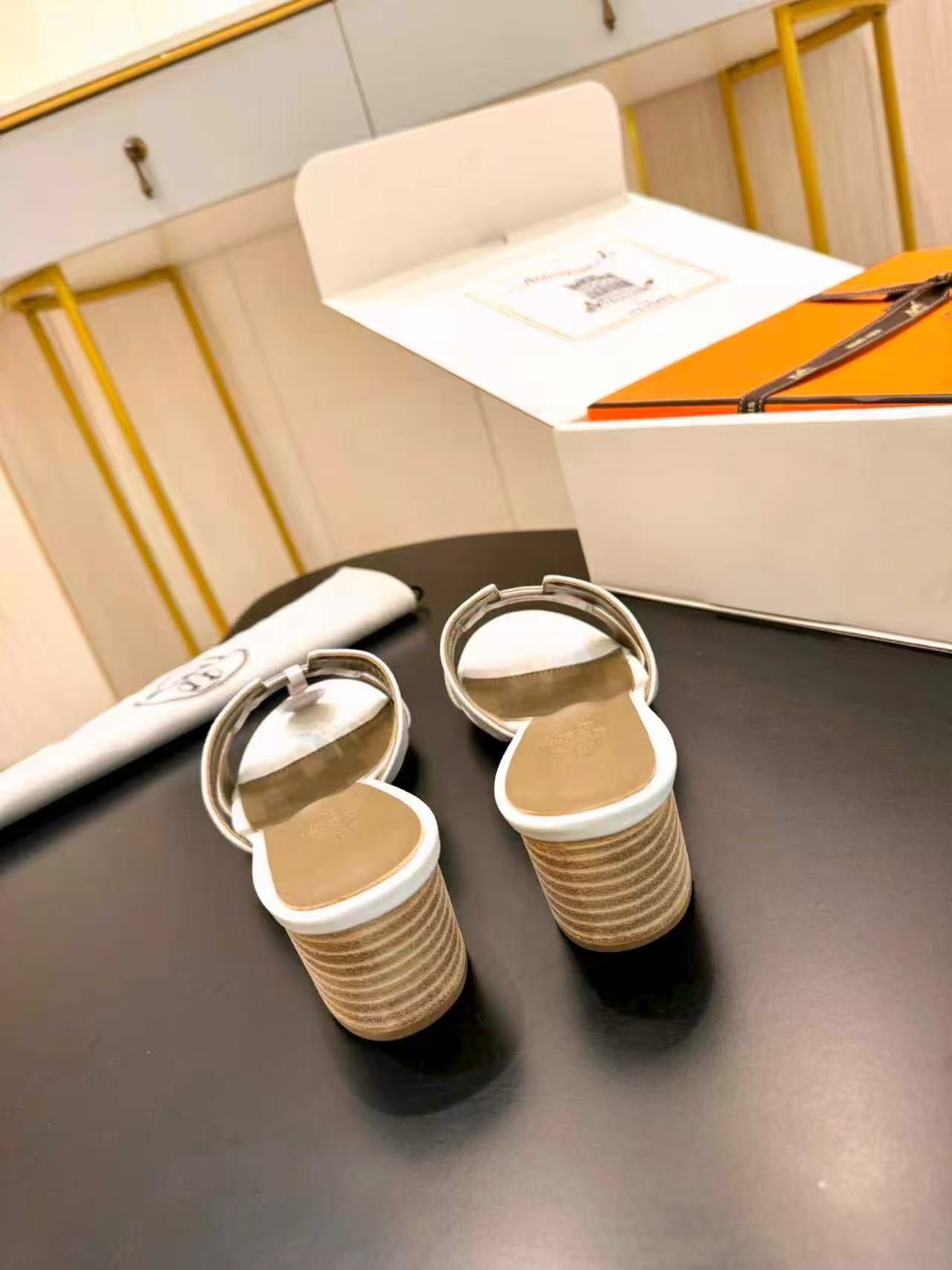 HERME5 高品質Hローヒールシューズ【50％割引+送料無料】