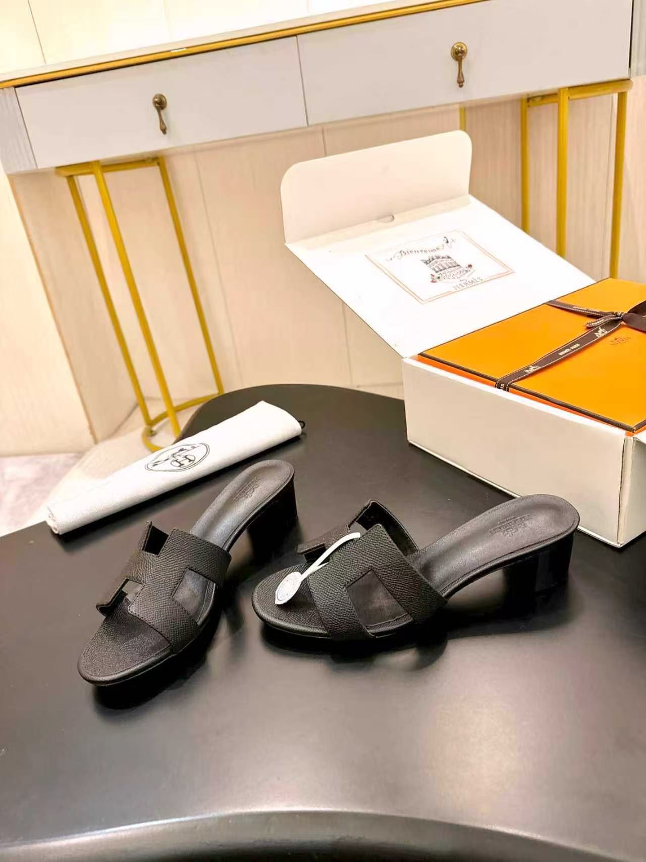 HERME5 高品質Hローヒールシューズ【50％割引+送料無料】