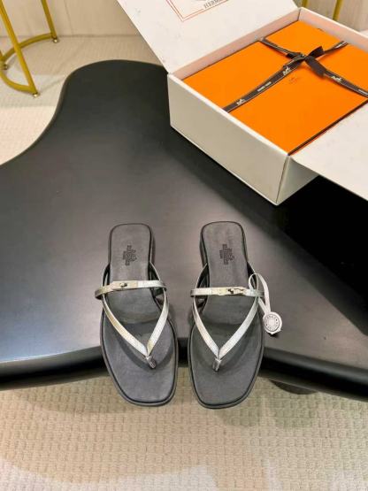 HERME5 高品質ケリーバックル フリップフロップ【50％割引+送料無料】