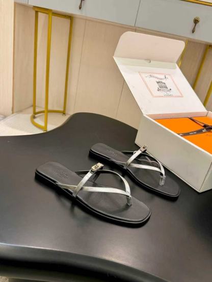 HERME5 高品質ケリーバックル フリップフロップ【50％割引+送料無料】