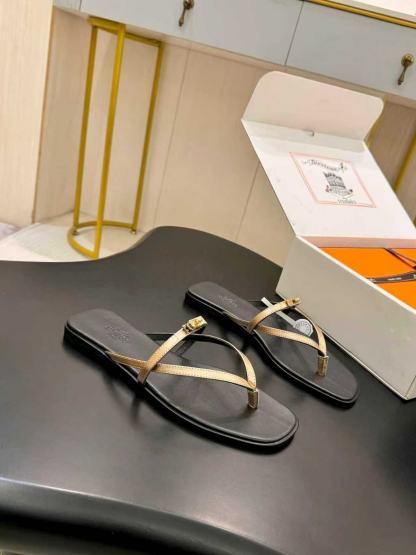 HERME5 高品質ケリーバックル フリップフロップ【50％割引+送料無料】