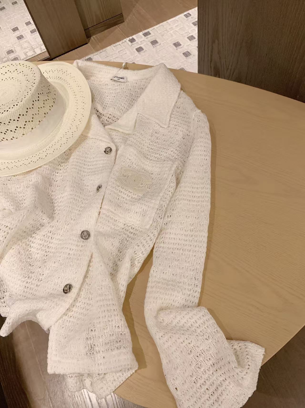 CEL1NE 凱旋門レースブラウス【50％割引+送料無料】