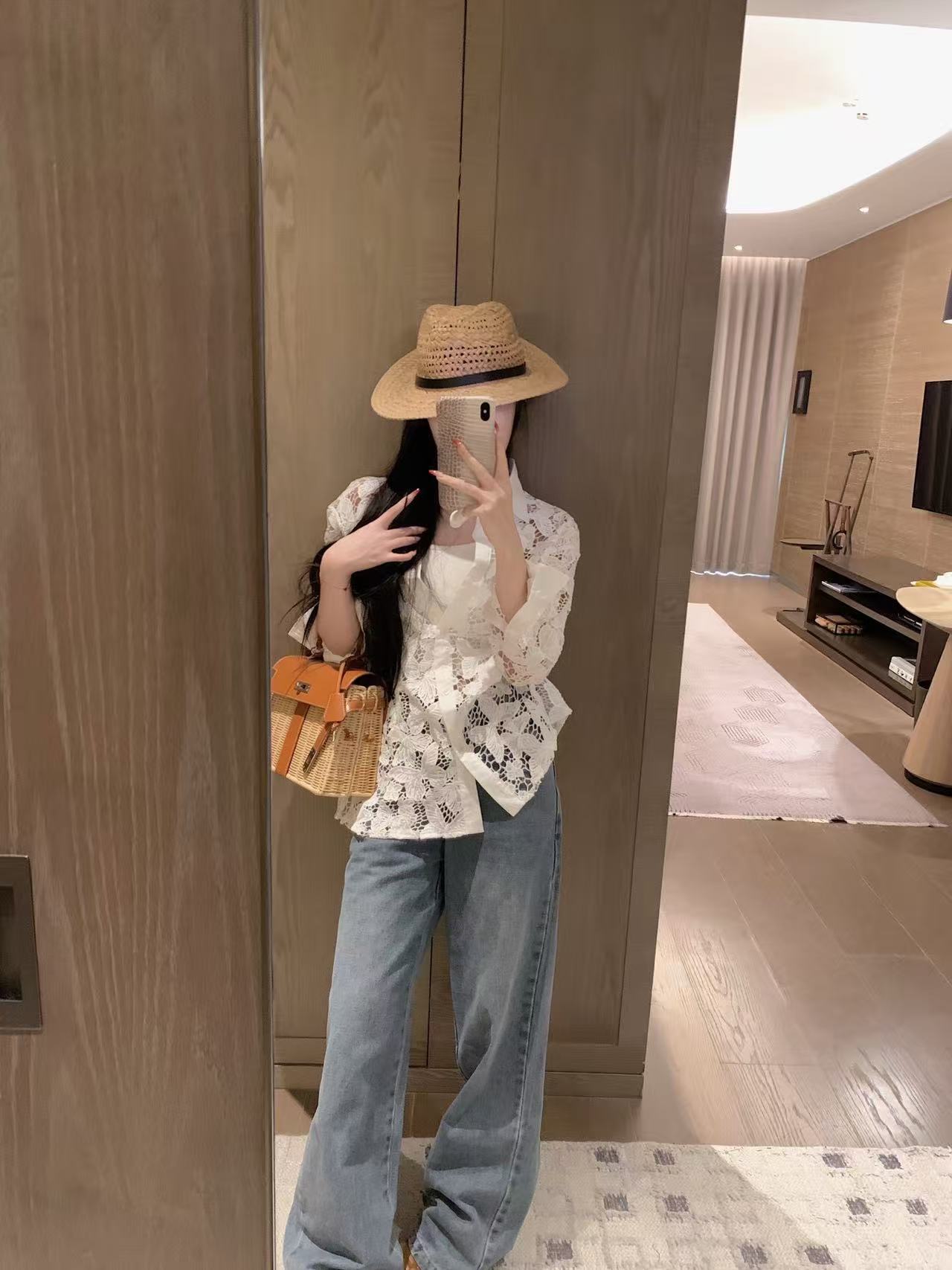 DIOR ホローアウト バタフライ ブラウス【50％割引+送料無料】