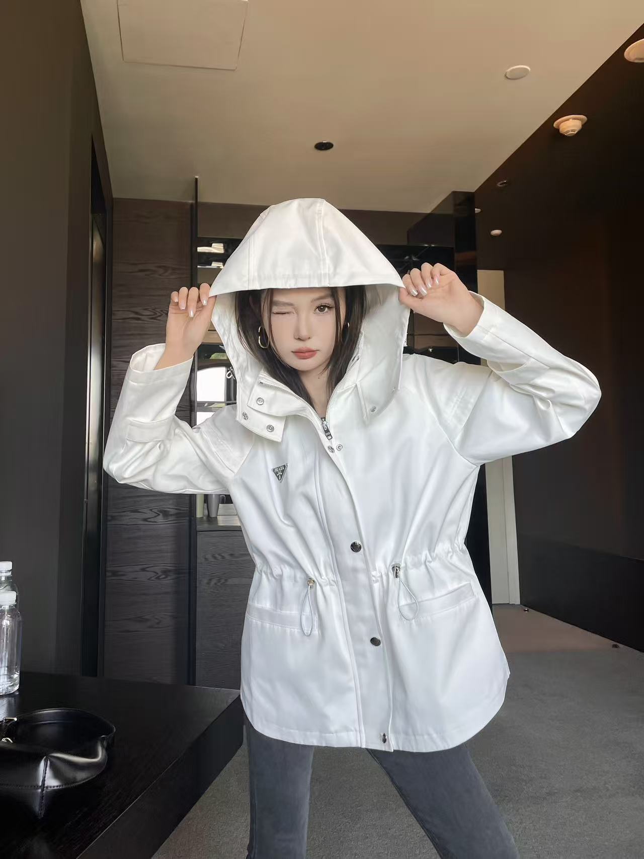 PR4DA トライアングルロゴ レースアップ フード付きトレンチコート【50％割引+送料無料】