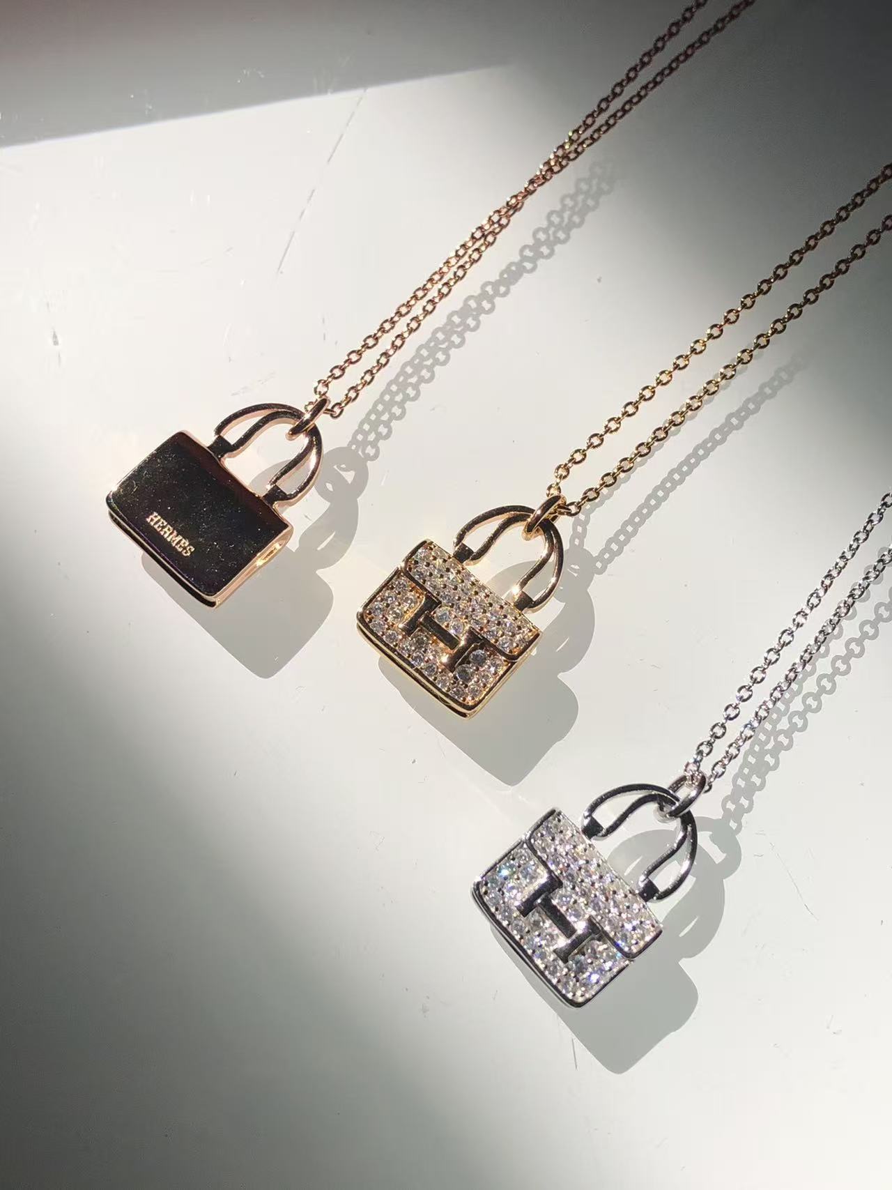 HERME5 ダイヤモンドをちりばめたバッグネックレス【50％割引+送料無料】