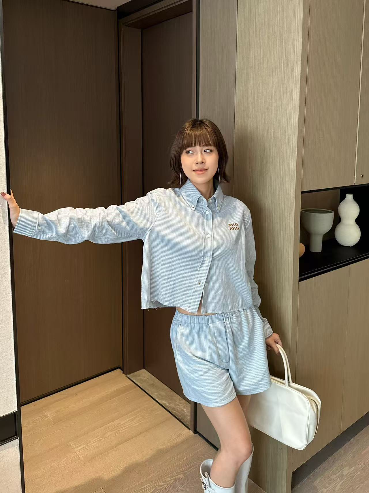 M1UM1U ストライプシャツとショーツのツーピースセット【50％割引+送料無料】