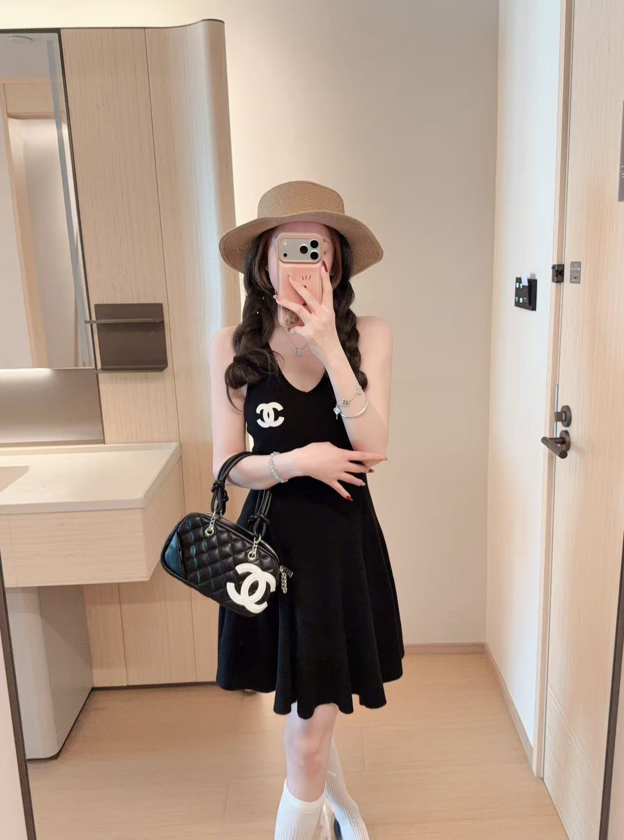 CHANE1 ダブルC ウール ノースリーブ ドレス【50％割引+送料無料】