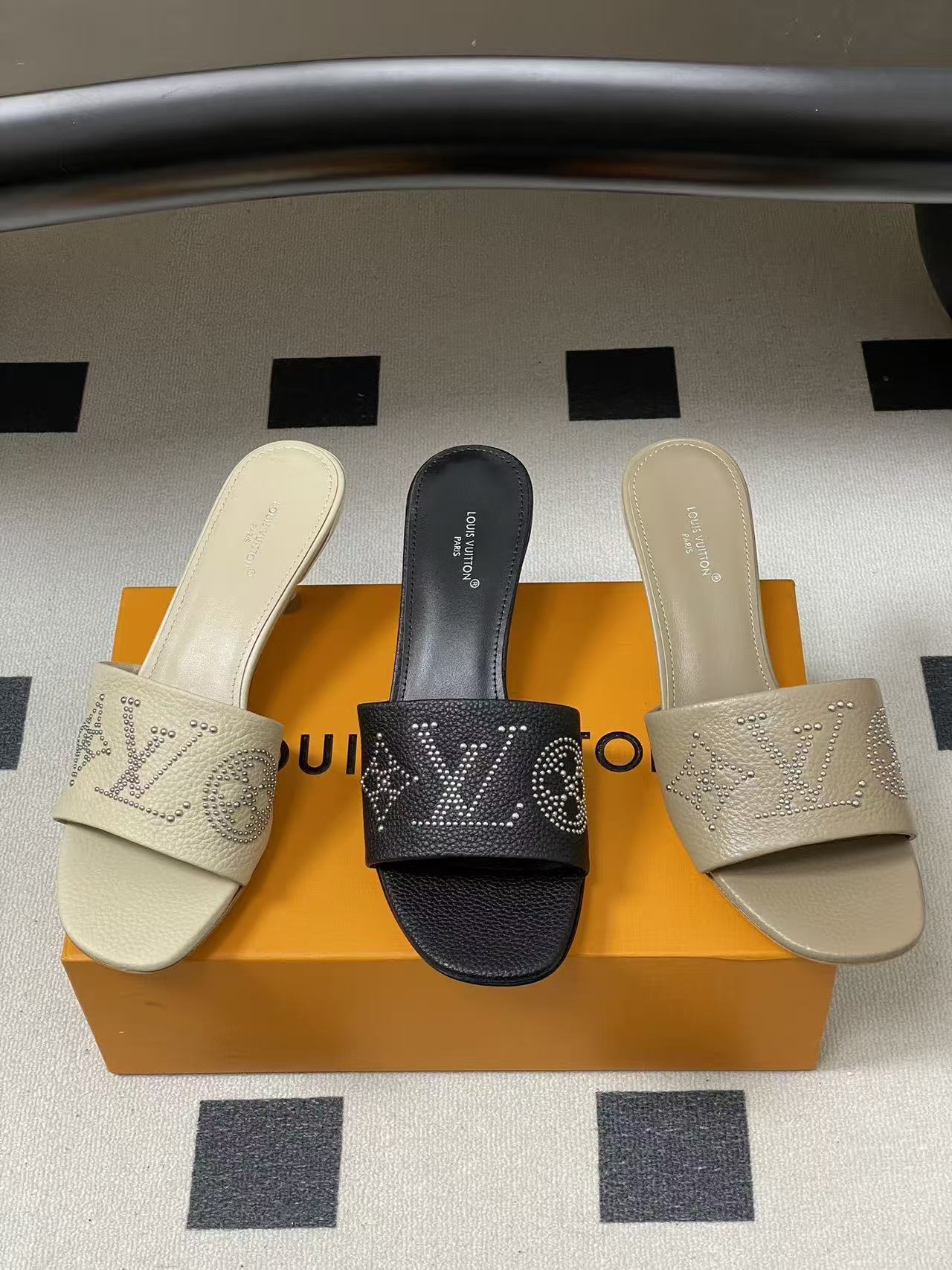 LVの高品質な四つ葉のクローバービーズハイヒール【50％割引+送料無料】