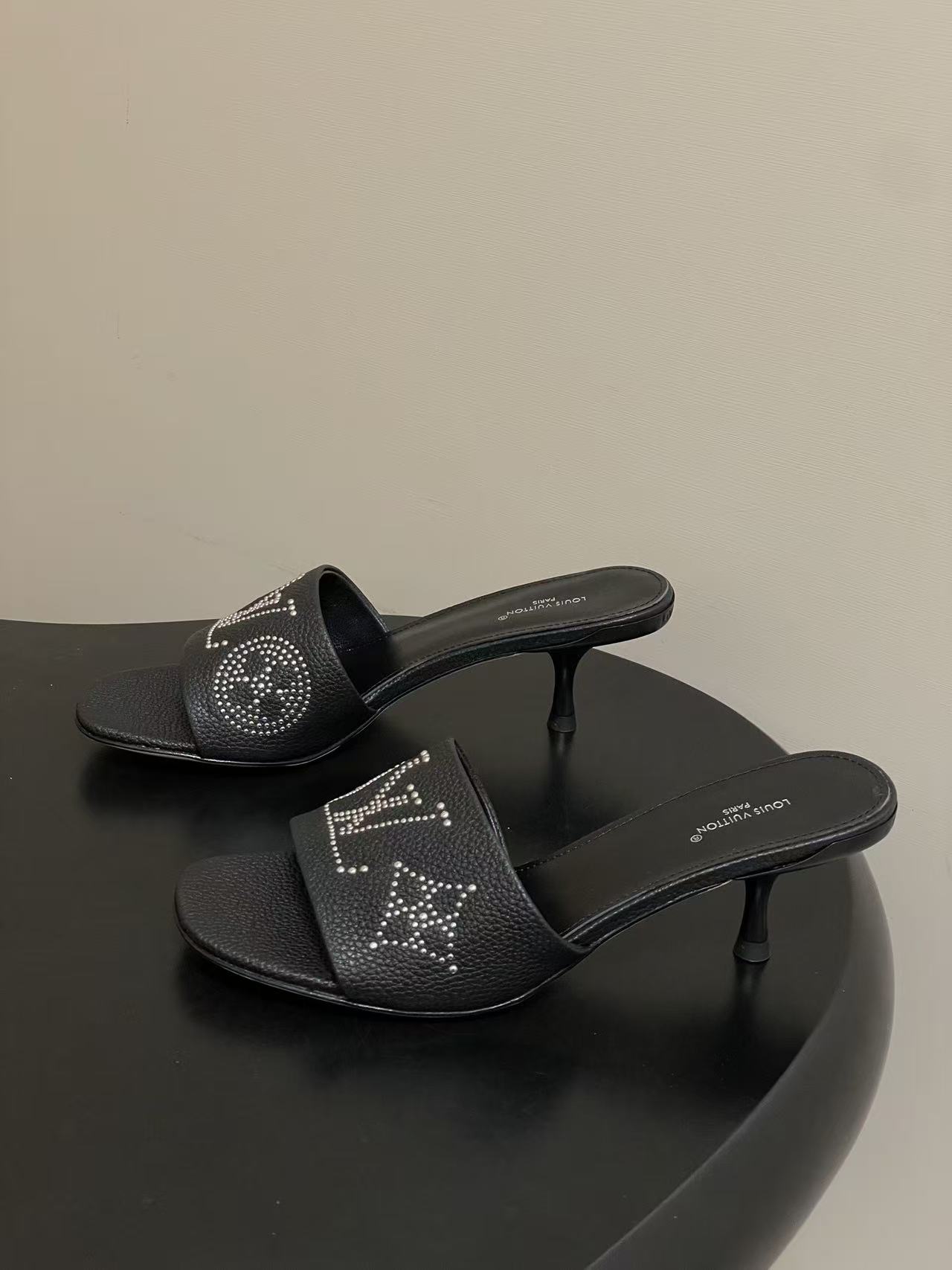 LVの高品質な四つ葉のクローバービーズハイヒール【50％割引+送料無料】