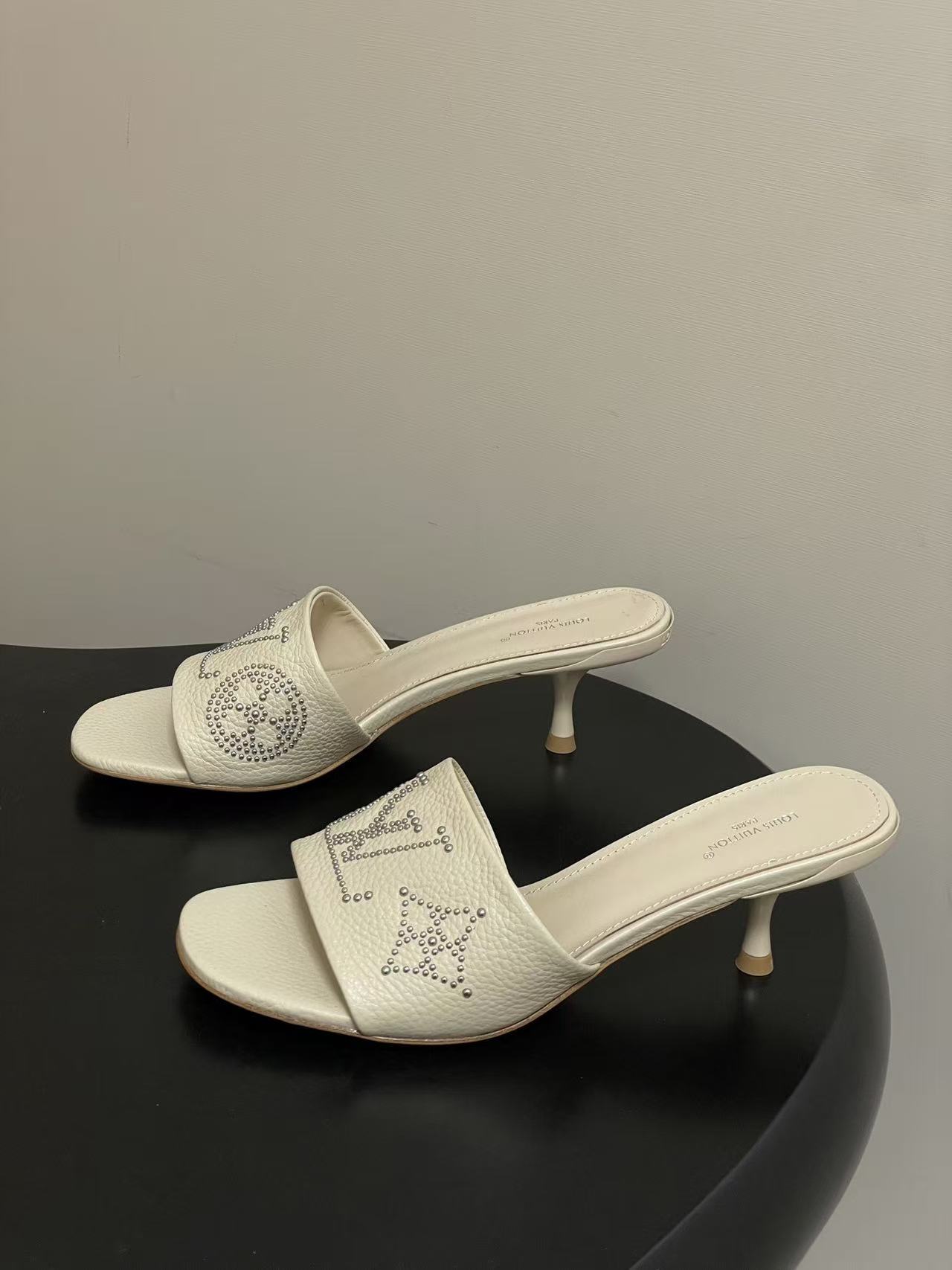 LVの高品質な四つ葉のクローバービーズハイヒール【50％割引+送料無料】