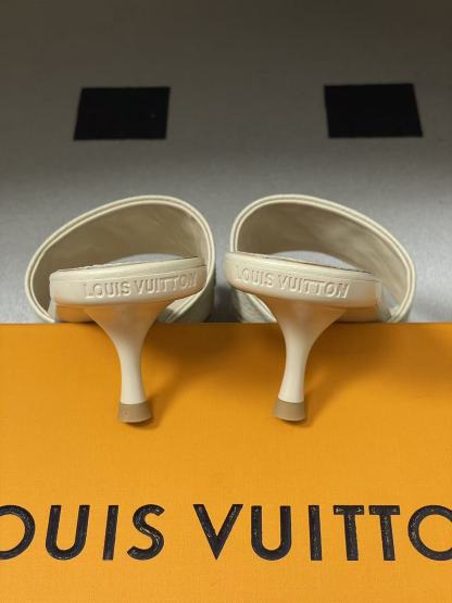 LVの高品質な四つ葉のクローバービーズハイヒール【50％割引+送料無料】