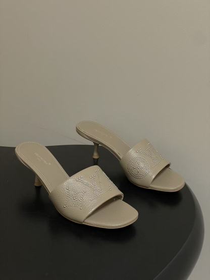 LVの高品質な四つ葉のクローバービーズハイヒール【50％割引+送料無料】