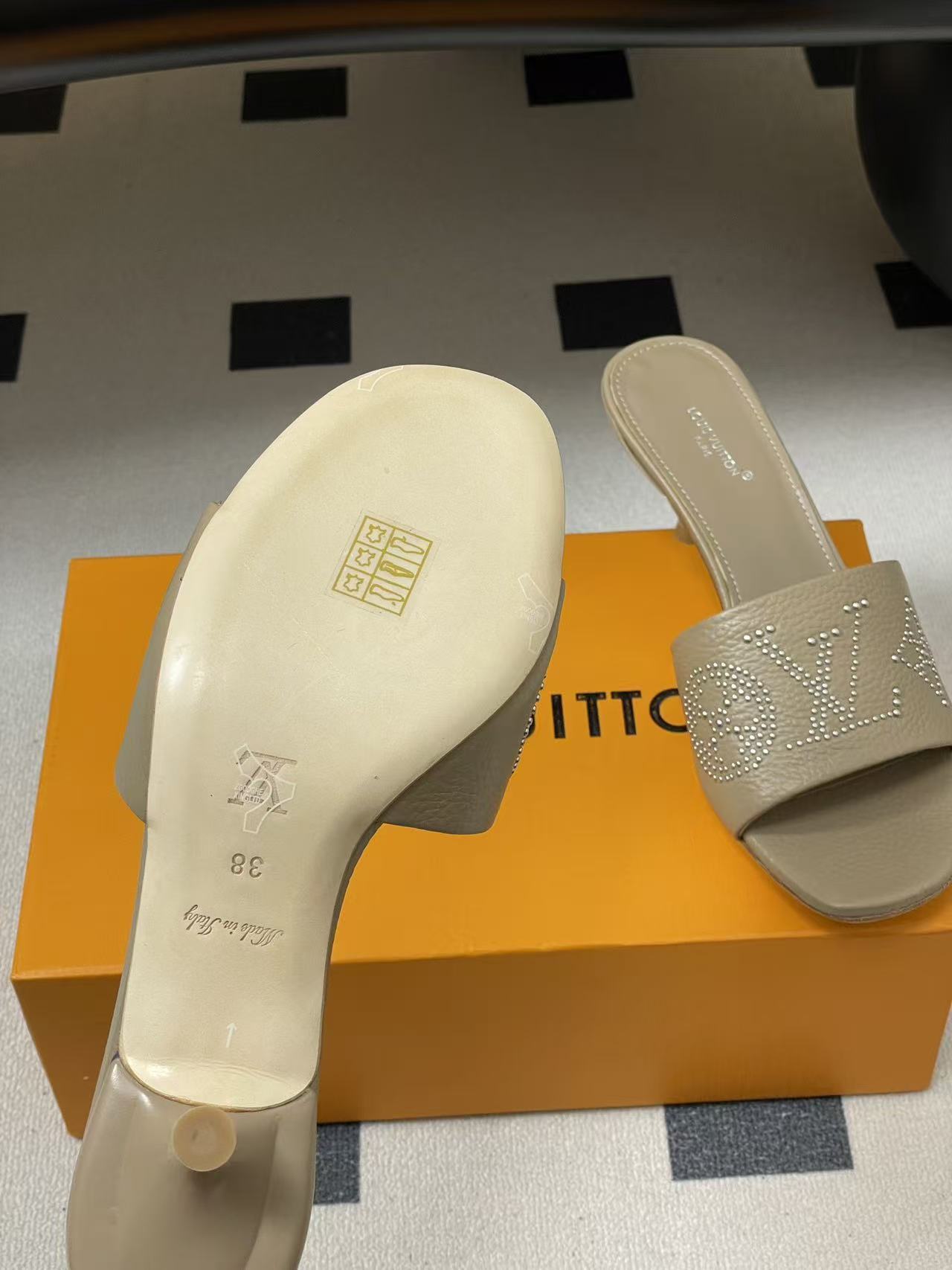 LVの高品質な四つ葉のクローバービーズハイヒール【50％割引+送料無料】