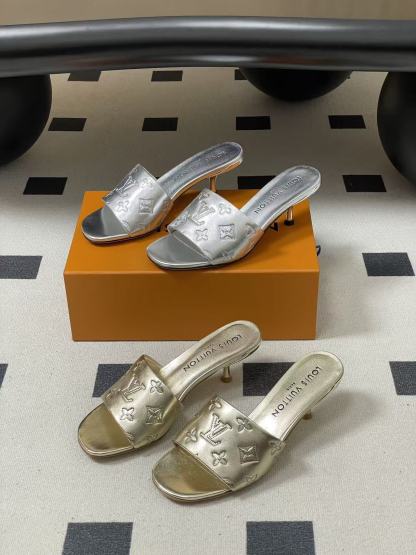 LVの高品質四つ葉のクローバーローヒールシューズ【50％割引+送料無料】