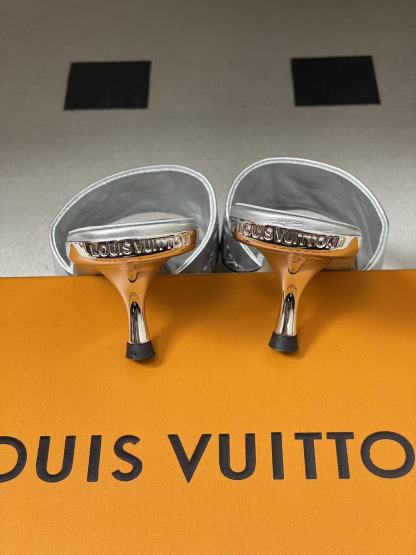 LVの高品質四つ葉のクローバーローヒールシューズ【50％割引+送料無料】