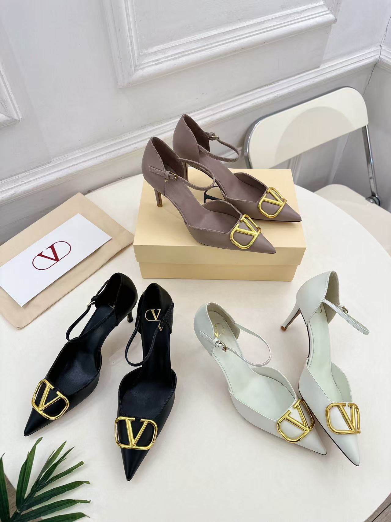 VALENT1NO 高品質ポインテッドトゥハイヒール【50％割引+送料無料】