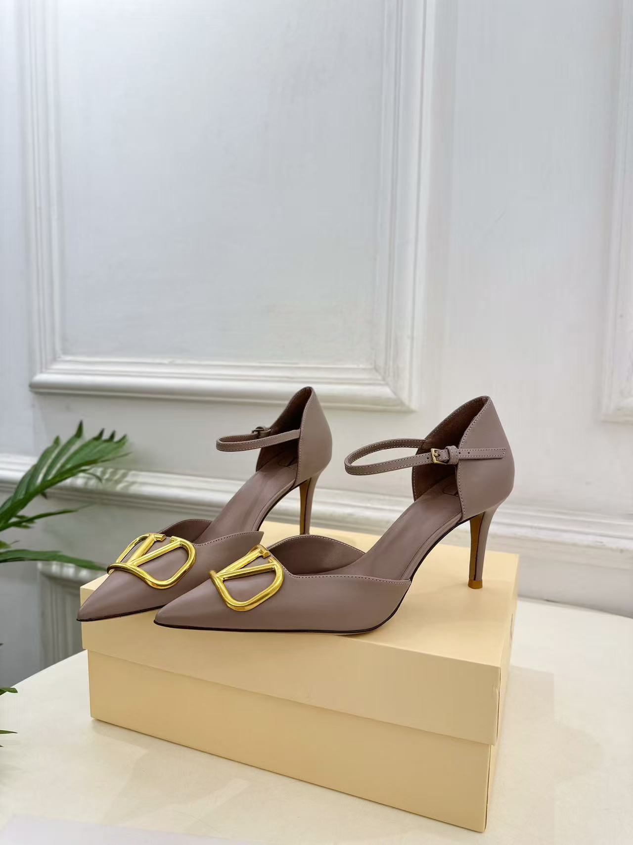 VALENT1NO 高品質ポインテッドトゥハイヒール【50％割引+送料無料】