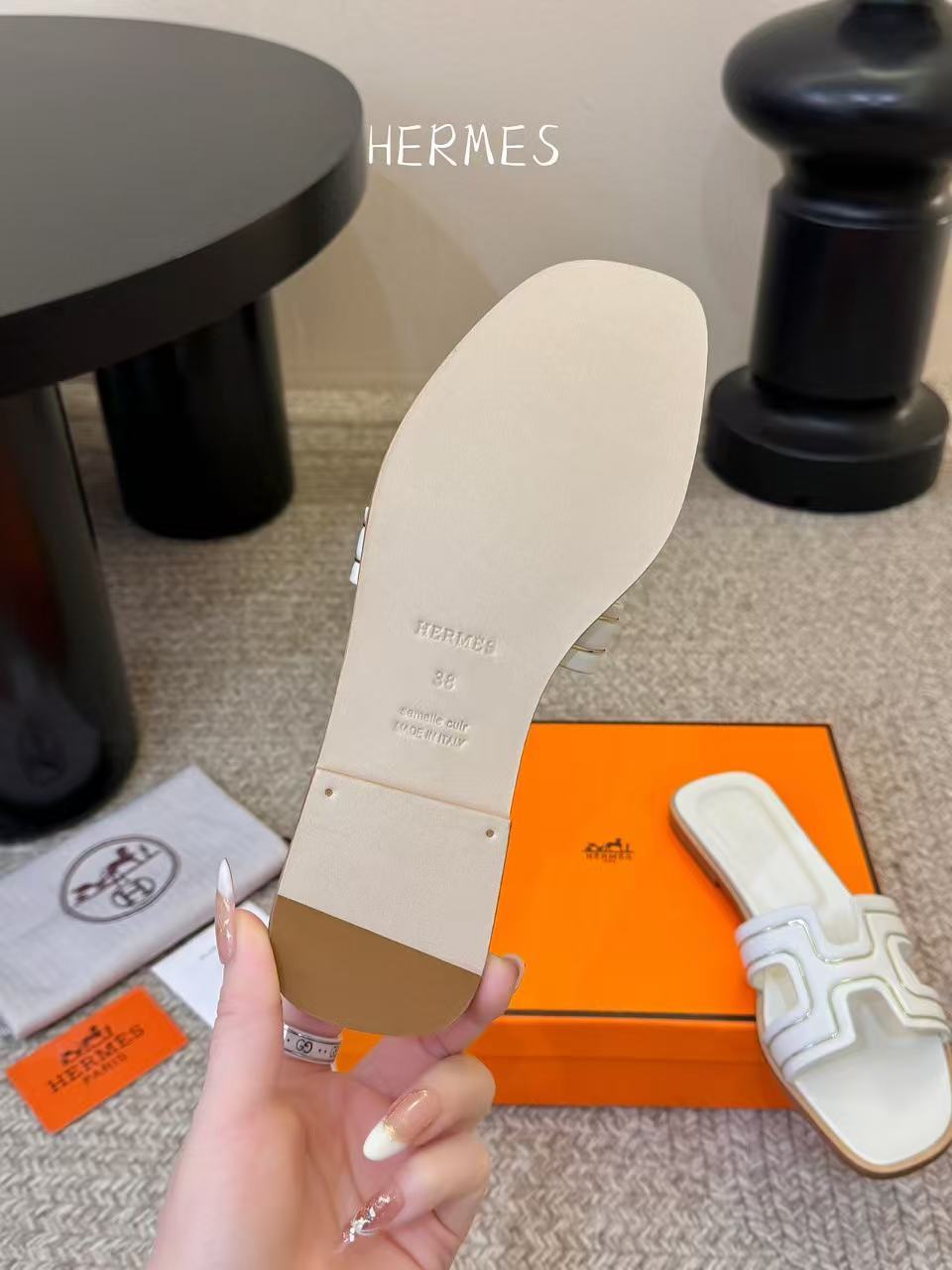 HERME5 高品質Hシープスキンスリッパ【50％割引+送料無料】