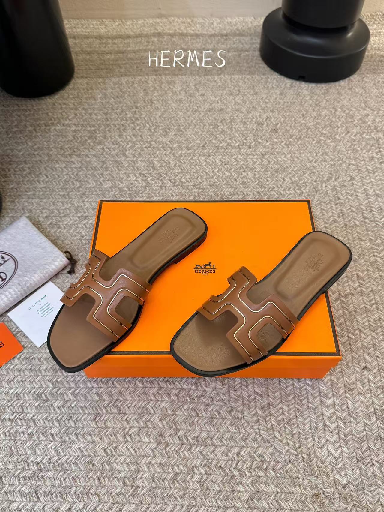 HERME5 高品質Hシープスキンスリッパ【50％割引+送料無料】