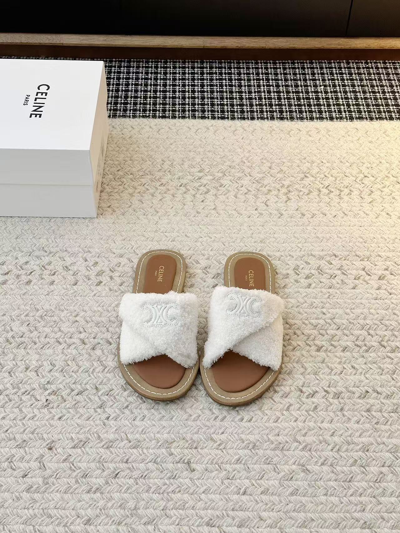 CEL1NE 高品質凱旋門ウールスリッパ【50％割引+送料無料】