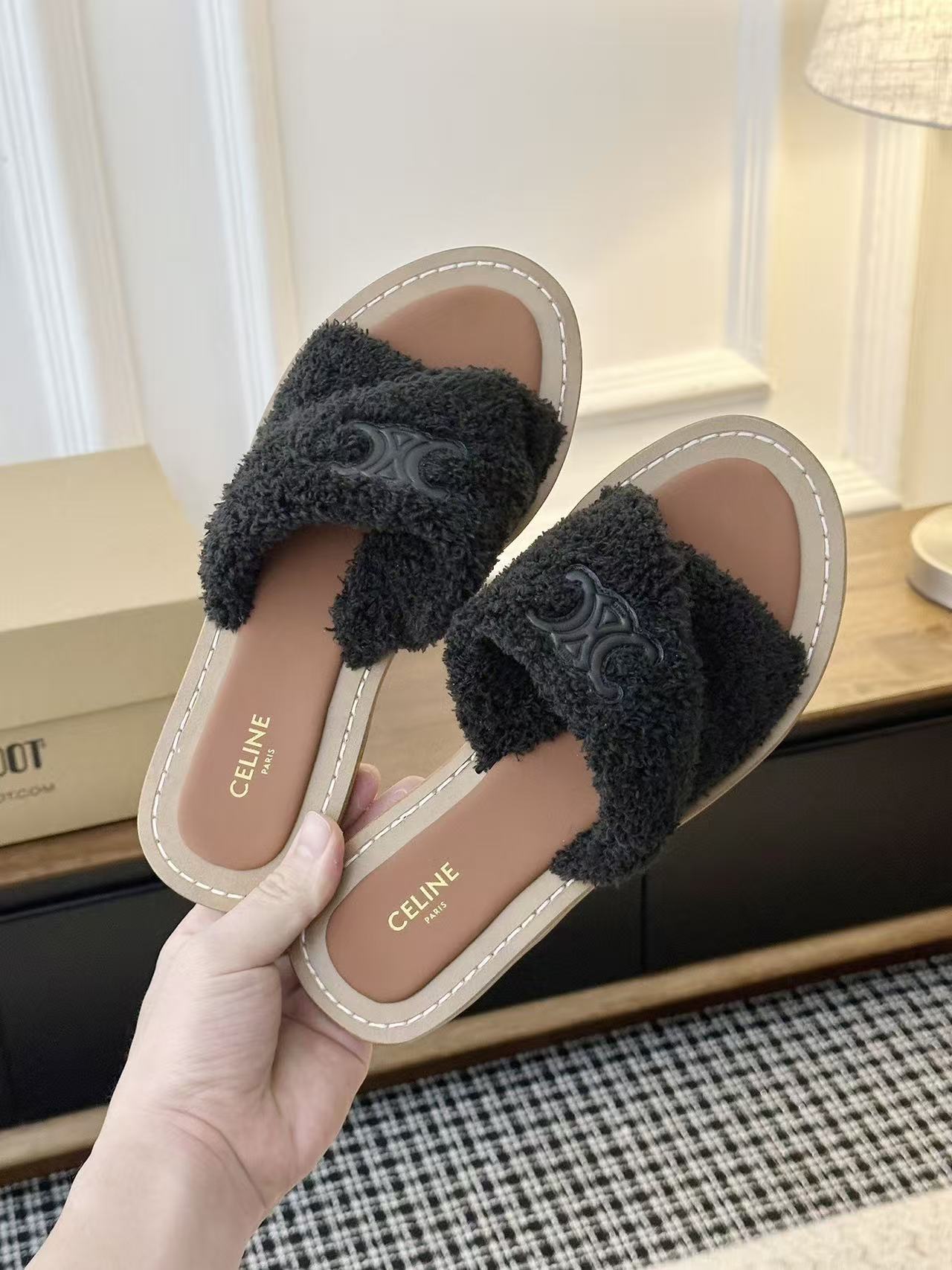 CEL1NE 高品質凱旋門ウールスリッパ【50％割引+送料無料】