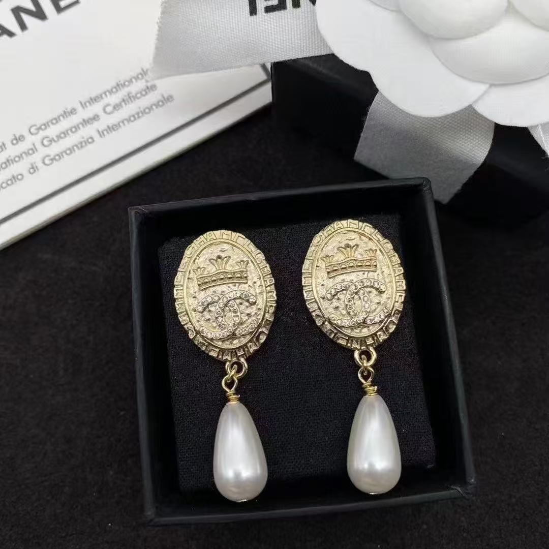 CHANE1 クラウンパールタッセルイヤリング【50％割引+送料無料】