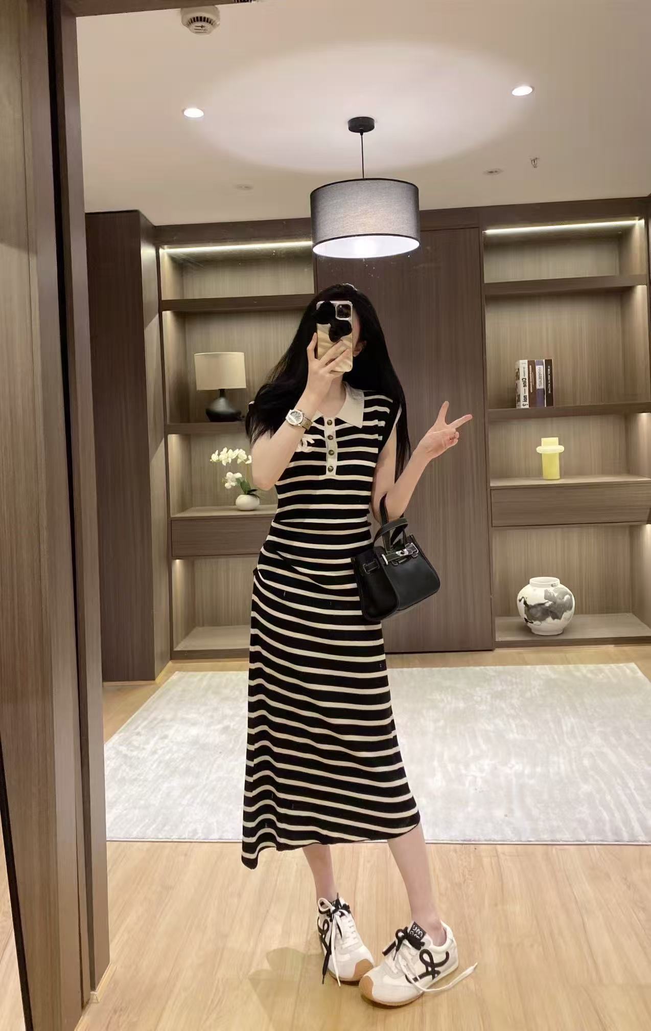 CHANE1 ダブルC ストライプ ノースリーブ ドレス【50％割引+送料無料】