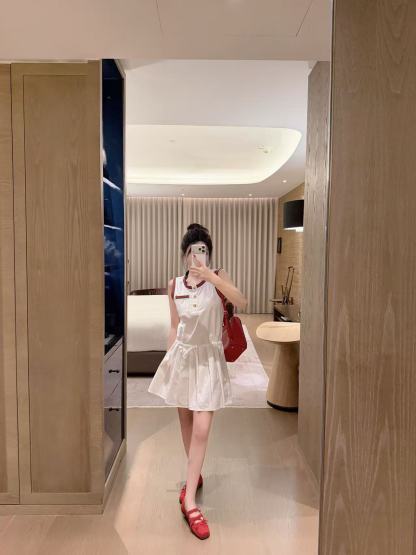 GUCC1 メタルボタン ノースリーブドレス【50％割引+送料無料】