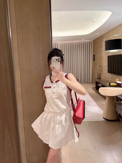 GUCC1 メタルボタン ノースリーブドレス【50％割引+送料無料】