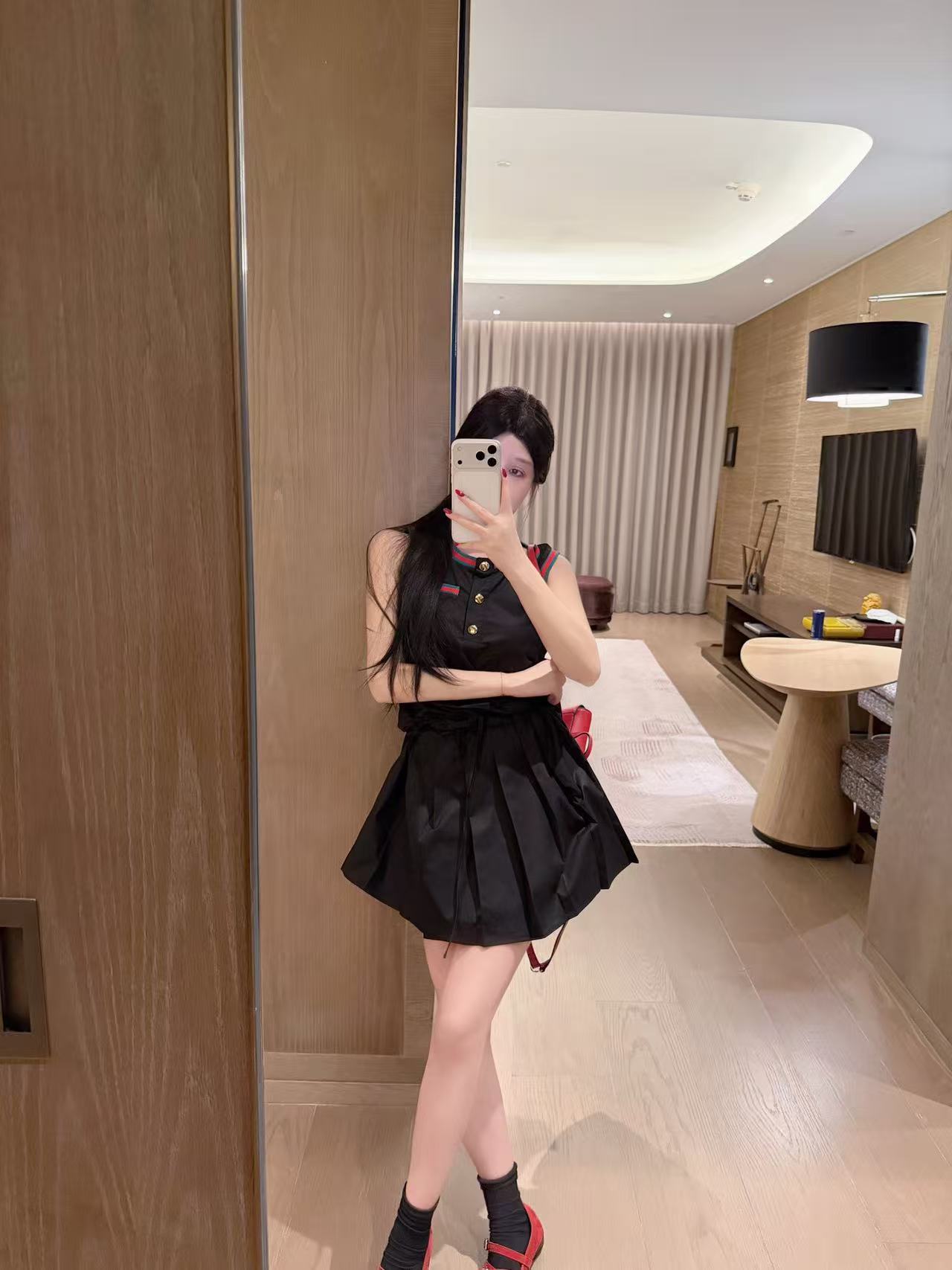 GUCC1 メタルボタン ノースリーブドレス【50％割引+送料無料】