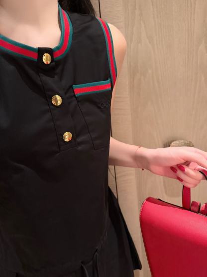 GUCC1 メタルボタン ノースリーブドレス【50％割引+送料無料】