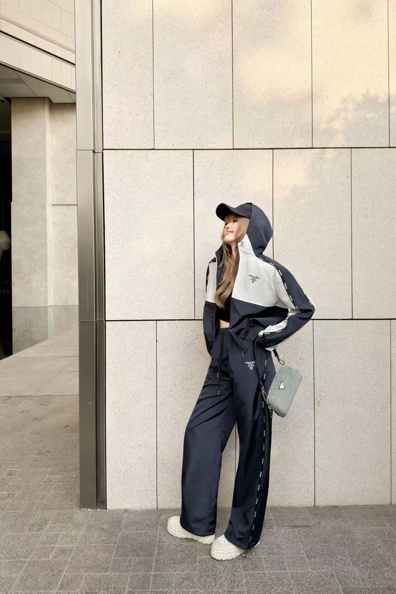 PR4DA 高品質ウィンドブレーカー＆パンツ 2点セット【50％割引+送料無料】