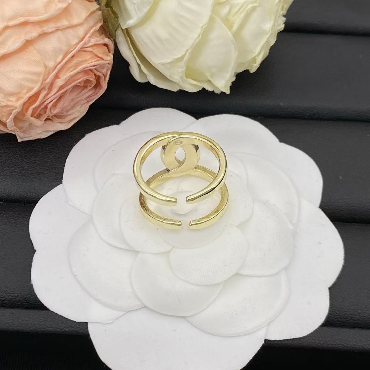 CHANE1 ダブルC 中空リング【50％割引+送料無料】
