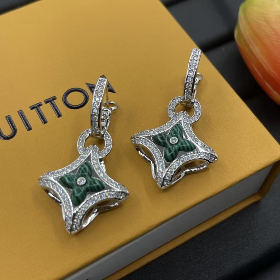 LV 四つ葉のクローバー ダイヤモンドフープピアス【50％割引+送料無料】