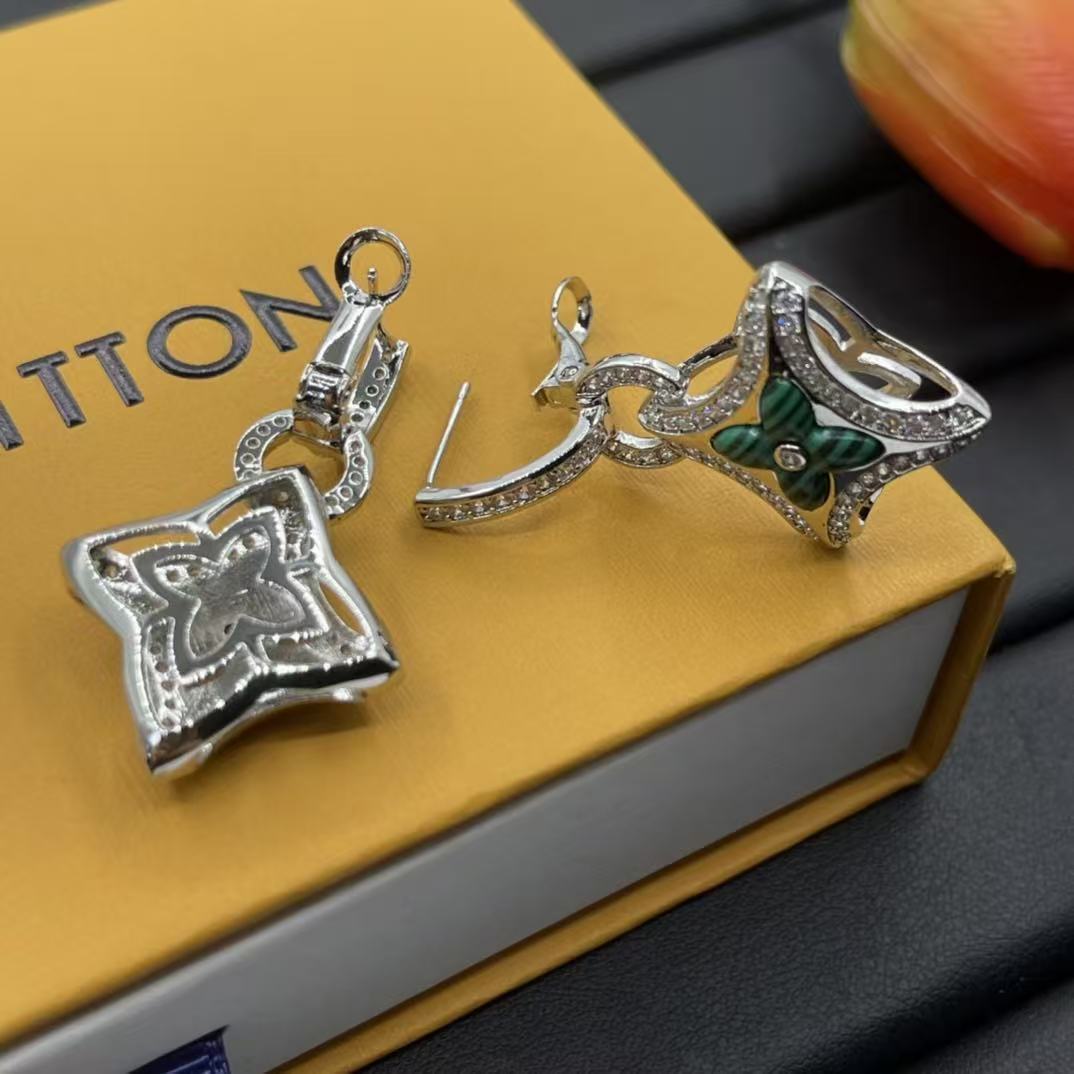 LV 四つ葉のクローバー ダイヤモンドフープピアス【50％割引+送料無料】