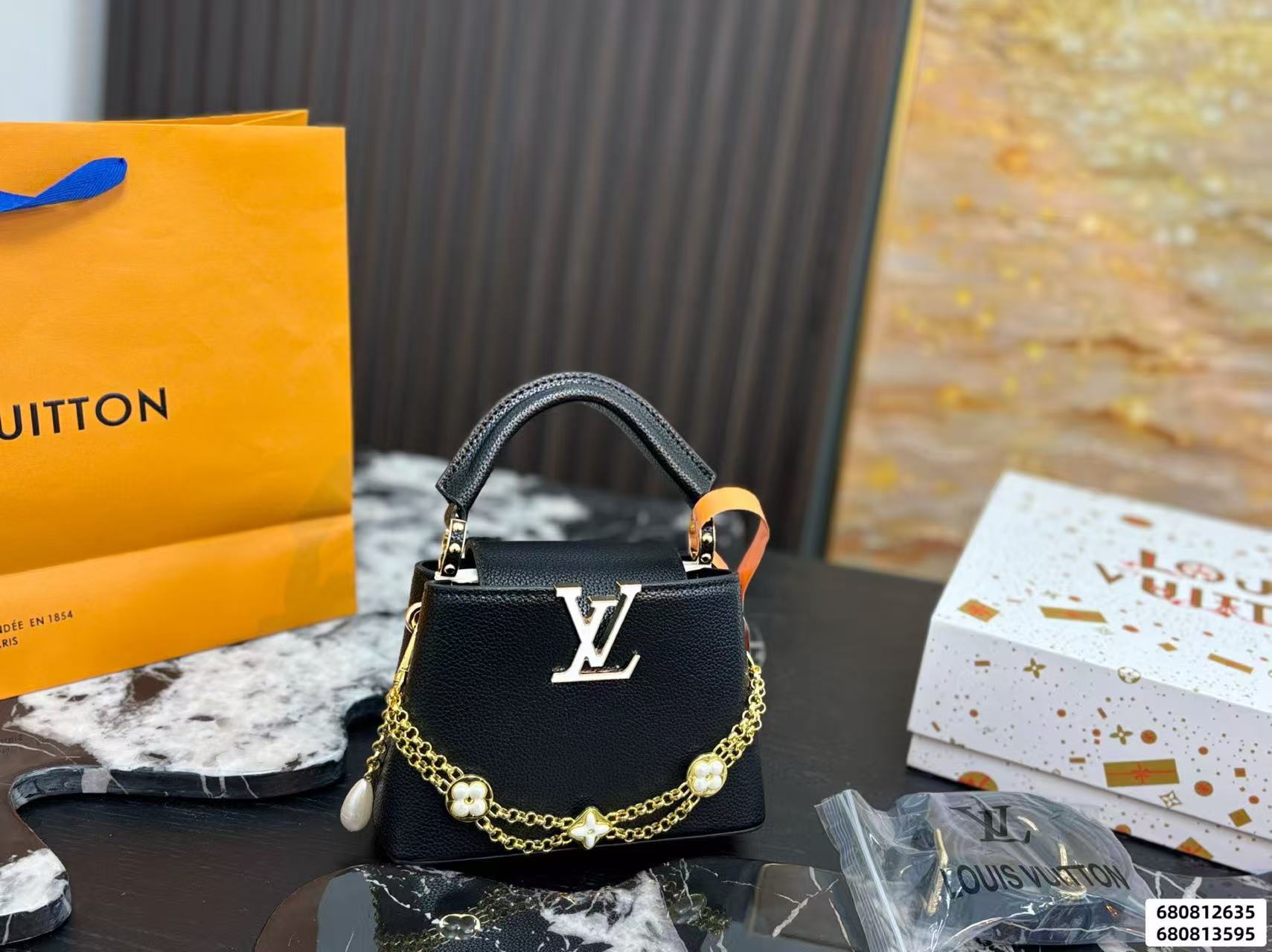 LV Capucinesハンドバッグ【50％割引+送料無料】