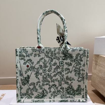 DI0R Book toteショッピングバッグ【50％割引+送料無料】