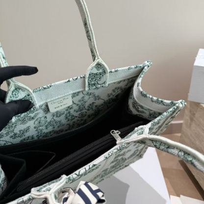 DI0R Book toteショッピングバッグ【50％割引+送料無料】