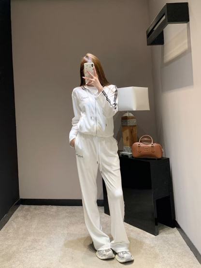 DI0R刺繍入りレタージャケット＋パンツのツーピースセット【50％割引+送料無料】