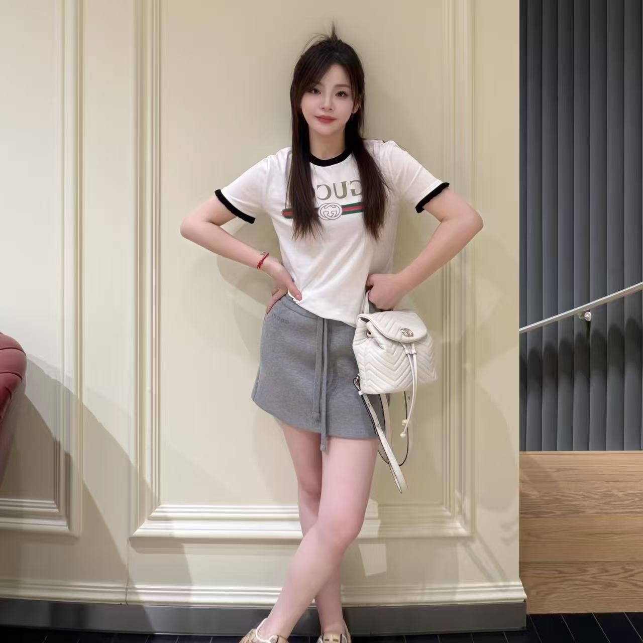 GUCC1 フリルレターTシャツ【50％割引+送料無料】