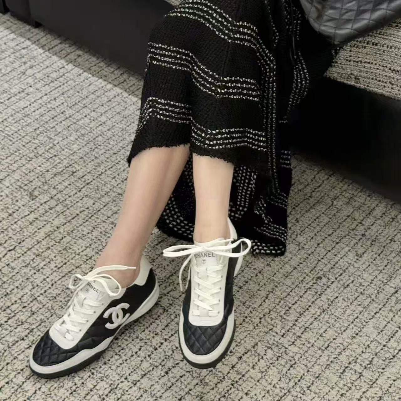 CHANE1 高品質ダブルC ブラック＆ホワイト カジュアルシューズ【50％割引+送料無料】