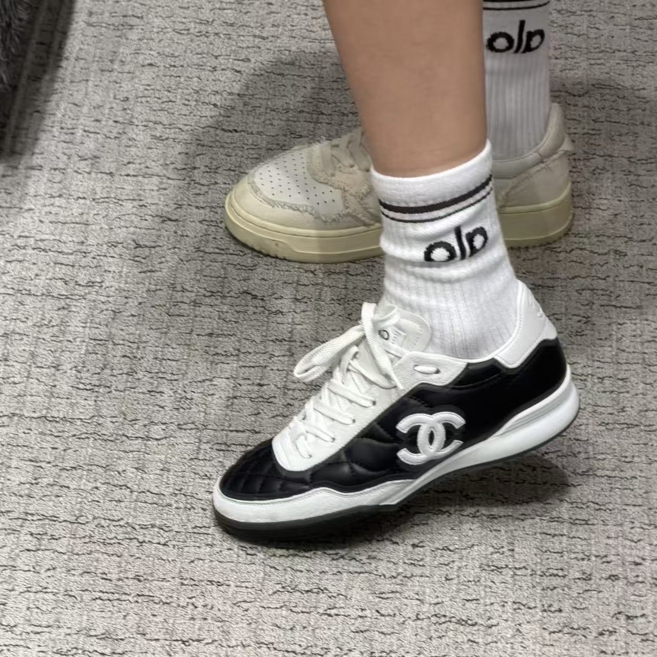 CHANE1 高品質ダブルC ブラック＆ホワイト カジュアルシューズ【50％割引+送料無料】