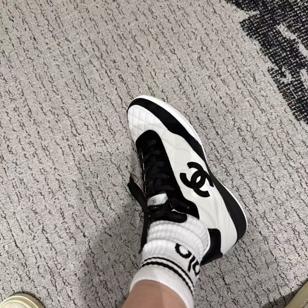 CHANE1 高品質ダブルC ブラック＆ホワイト カジュアルシューズ【50％割引+送料無料】