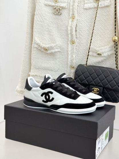 CHANE1 高品質ダブルC ブラック＆ホワイト カジュアルシューズ【50％割引+送料無料】