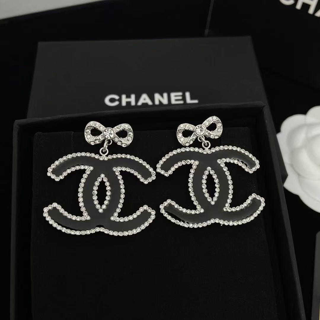 CHANE1 ダブルC バタフライ ダイヤモンド スタッドピアス【50％割引+送料無料】