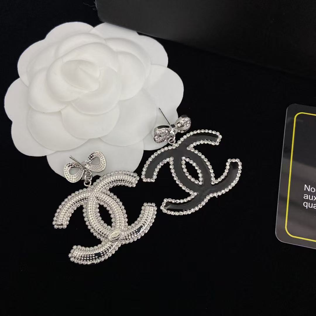 CHANE1 ダブルC バタフライ ダイヤモンド スタッドピアス【50％割引+送料無料】